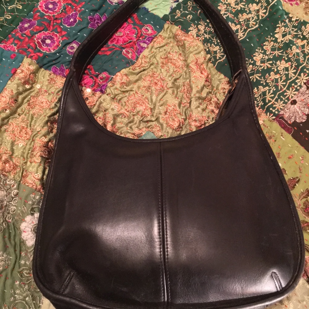 Sold🤟COACH HOBO - Picture 2 of 5